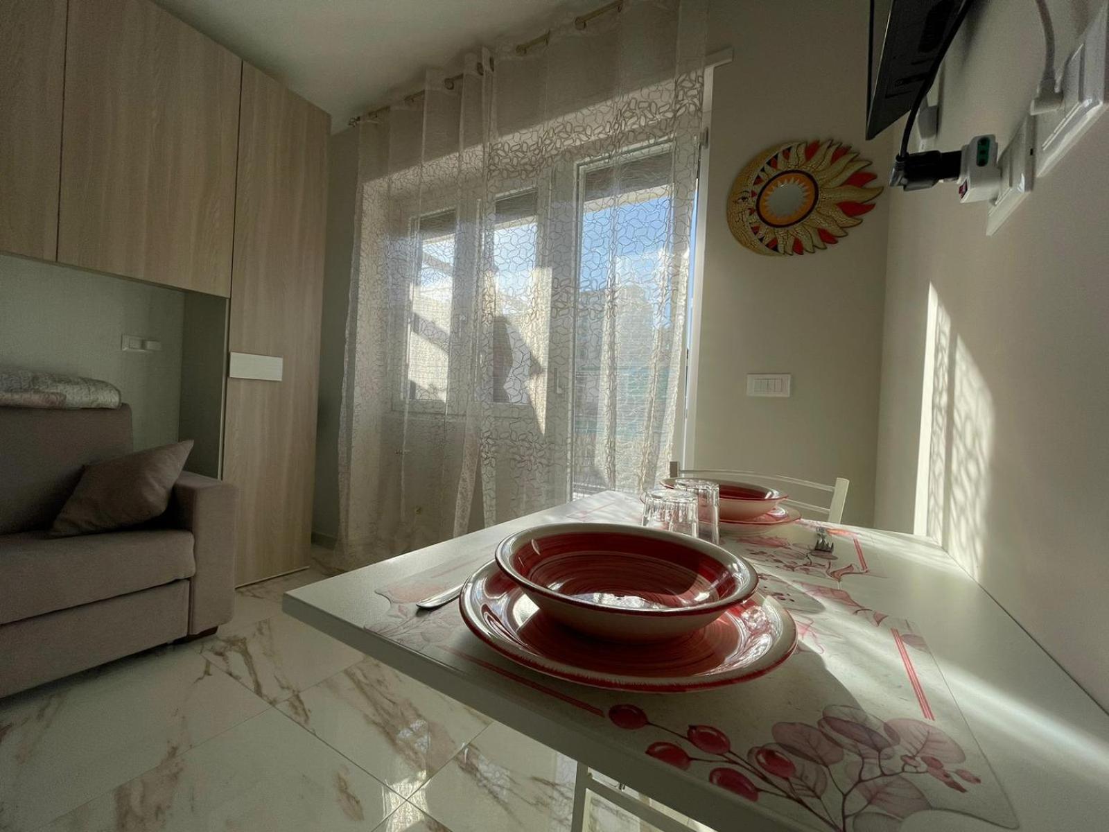Wh - Un Posto Al Sole - Attico Monolocale Con Parcheggio Gratuito - 5 Minuti Dal Centro - Wifi Lägenhet Sanremo Exteriör bild
